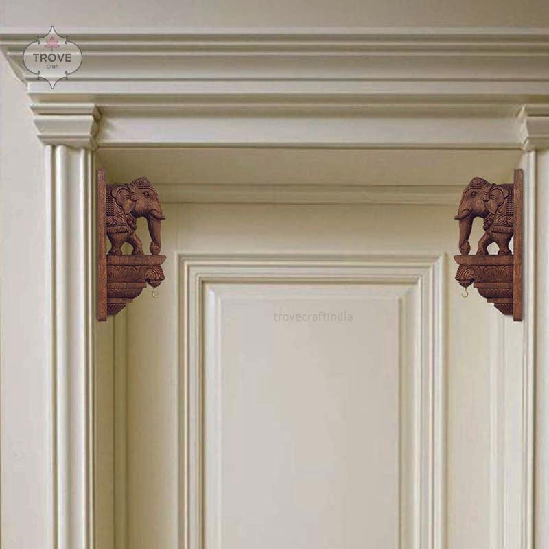 Traditional wooden Bracket