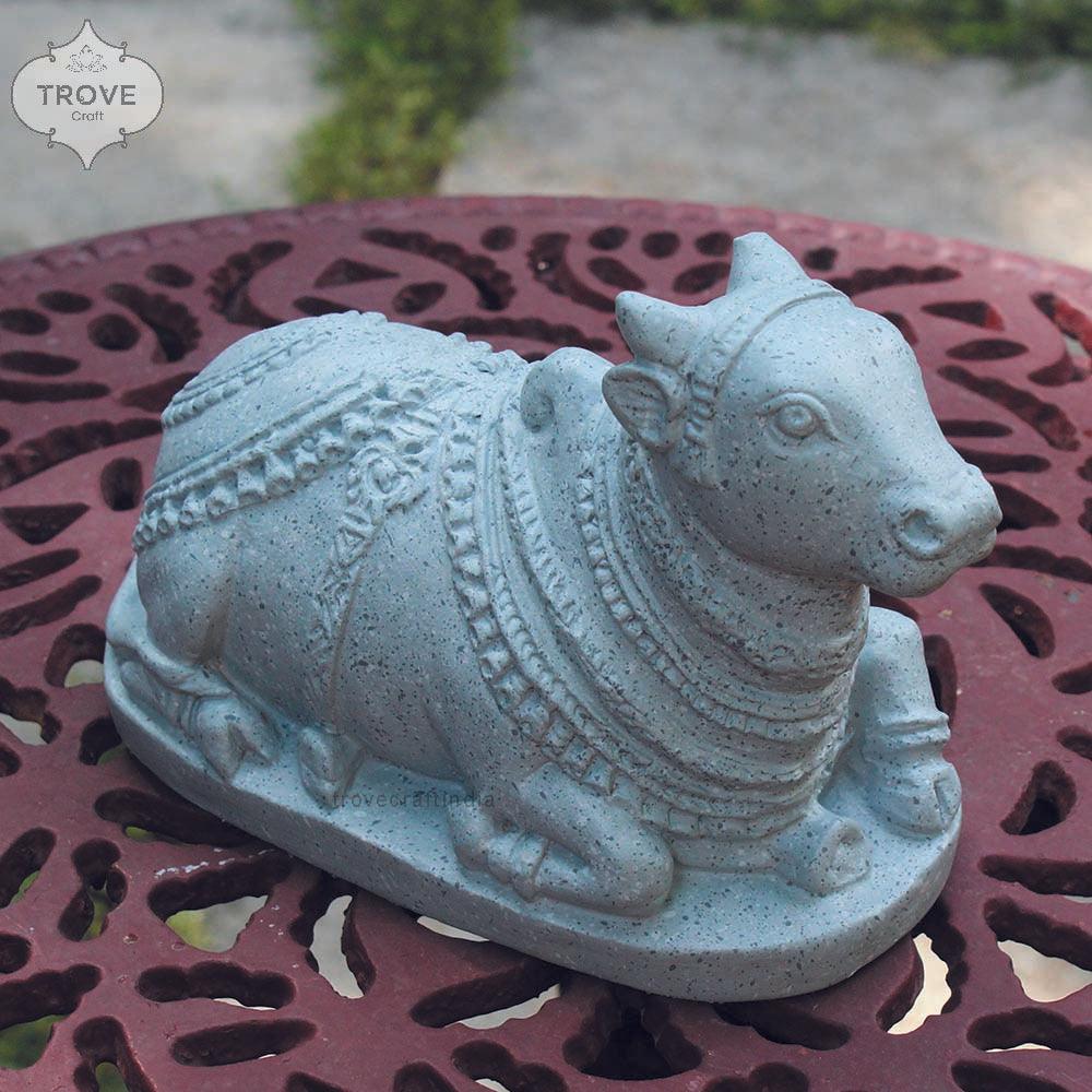 Nandi stone finish sculpture