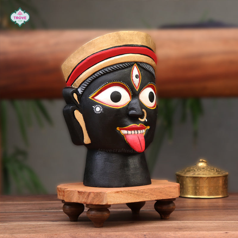 Kaali bust