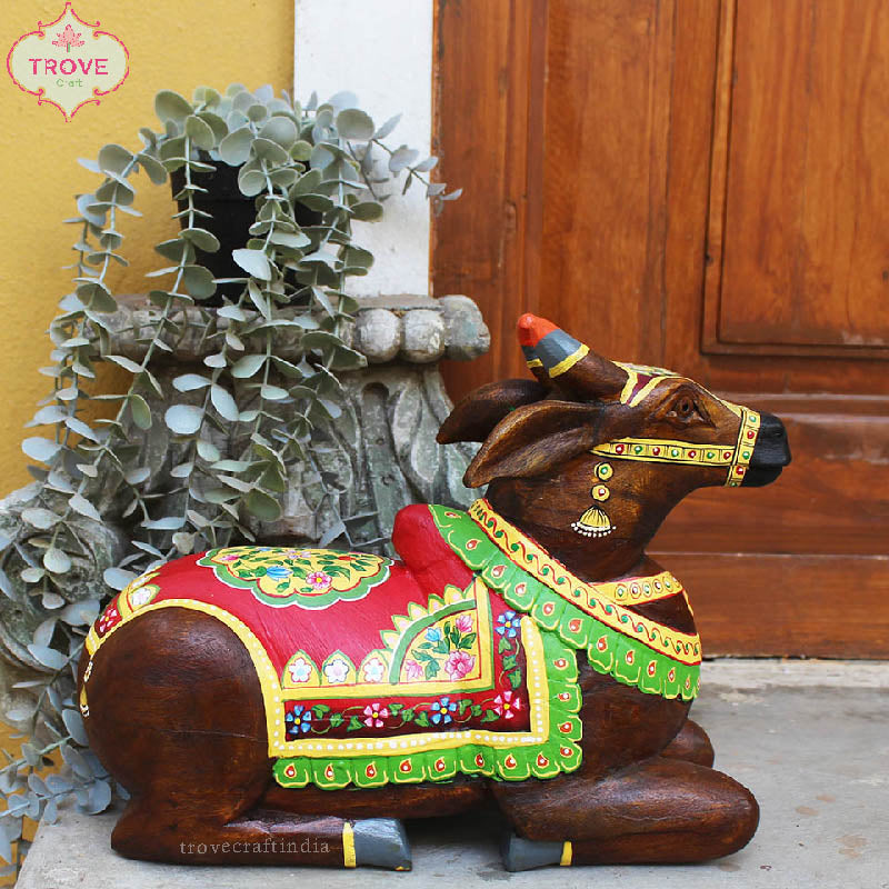 wooden carved nandi