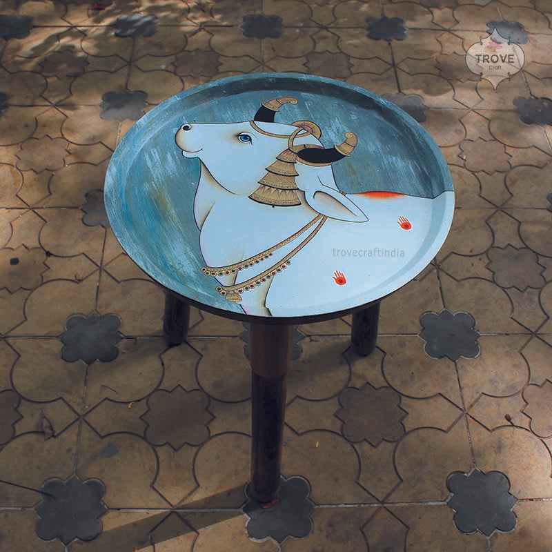 Hand-painted Peg table 