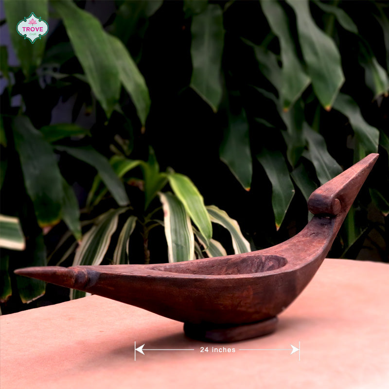 Boat race decor