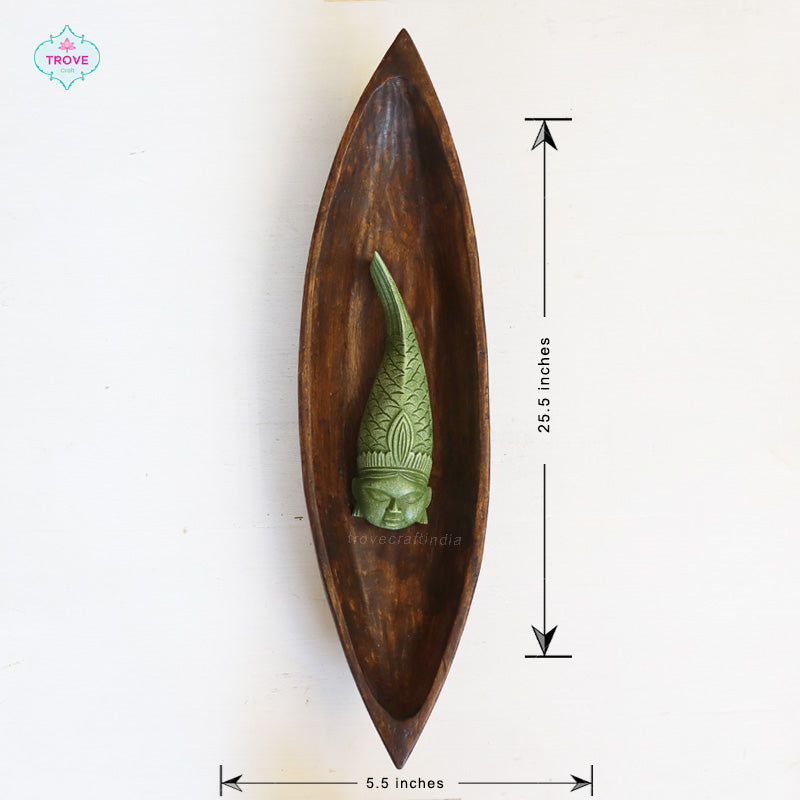 wooden boat decor