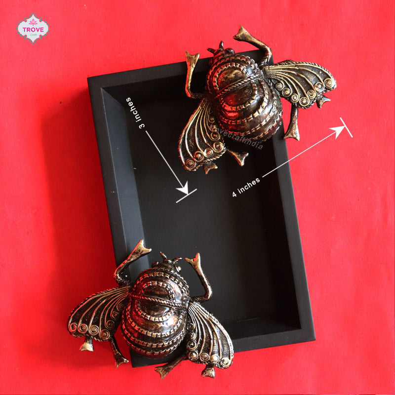 bumble bee wall decor