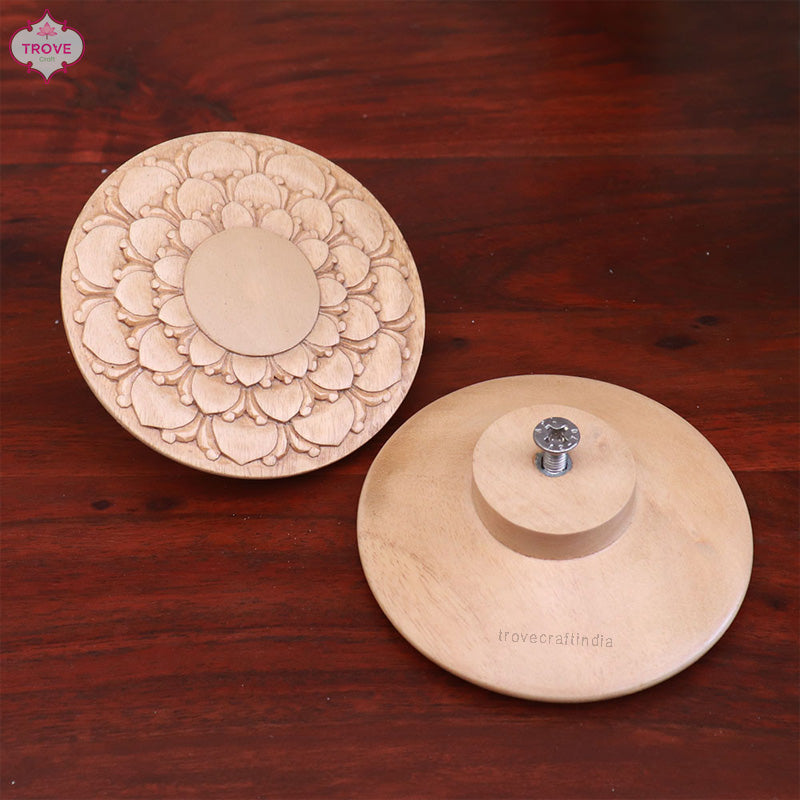 Wooden knobs