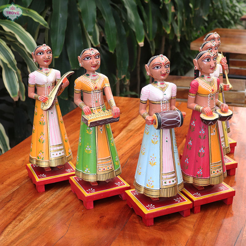 Set of 6 Gangaur Dolls with Musical Instrument – Trove Craft India
