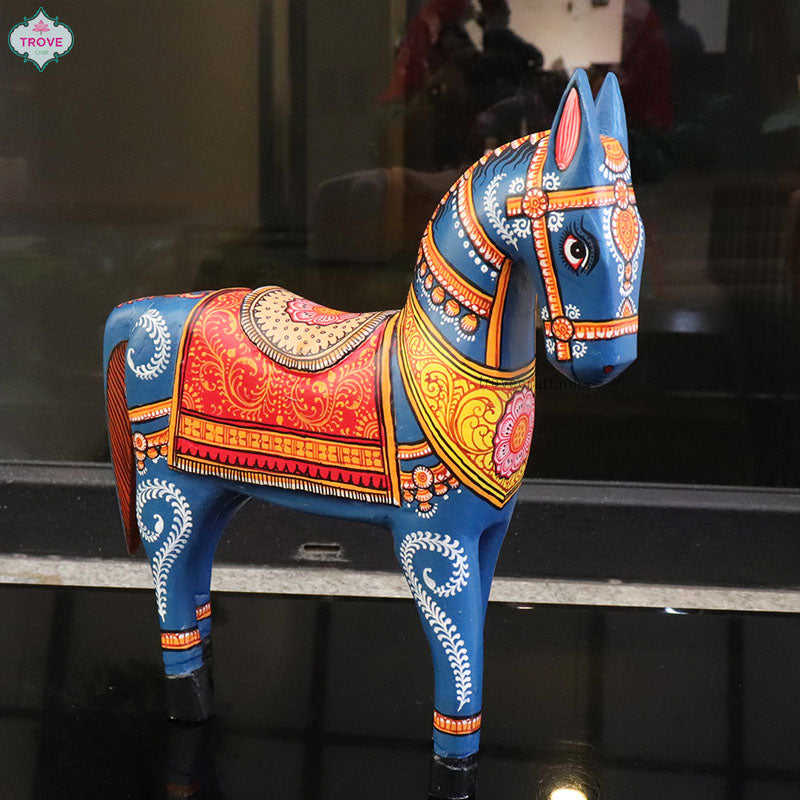 Horse idol decor 