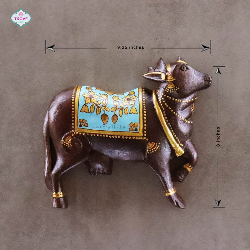 Wooden nandi