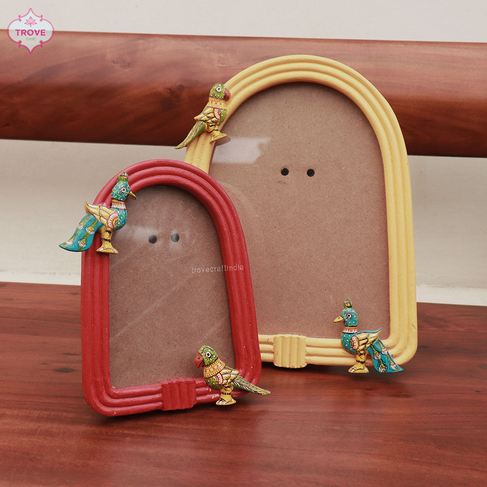 Hand-painted wooden photo frame 