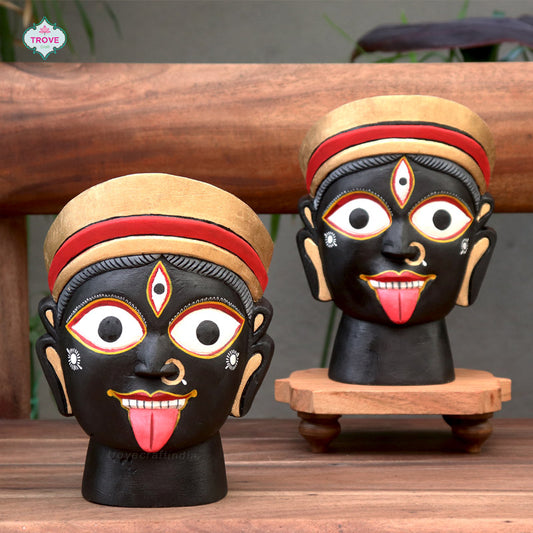 Wooden kaali mask