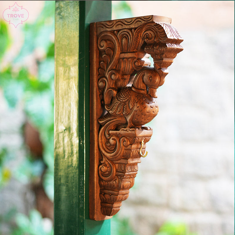 chettinad carved wooden bracket