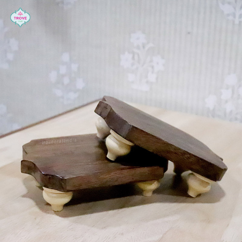 Wooden Hand-carved Mini Pedestal with rounded base