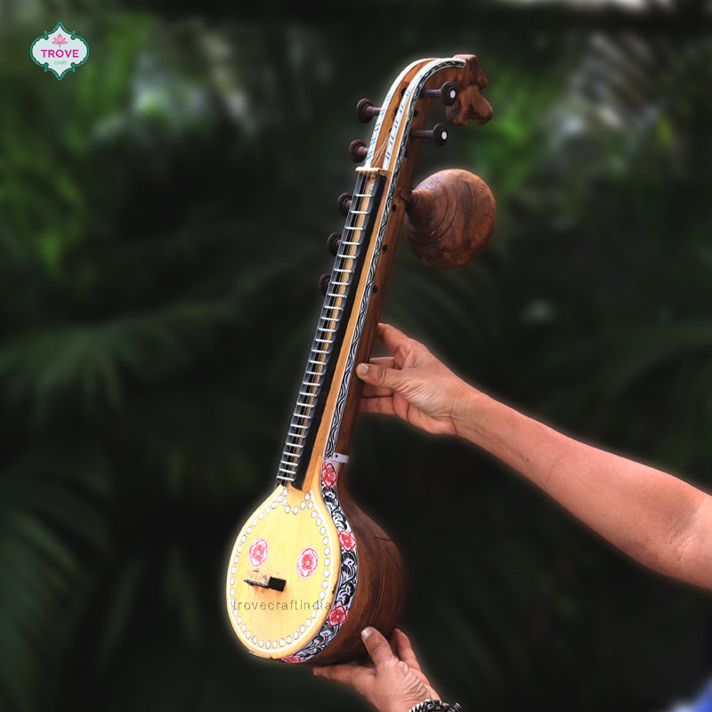Miniature sitar